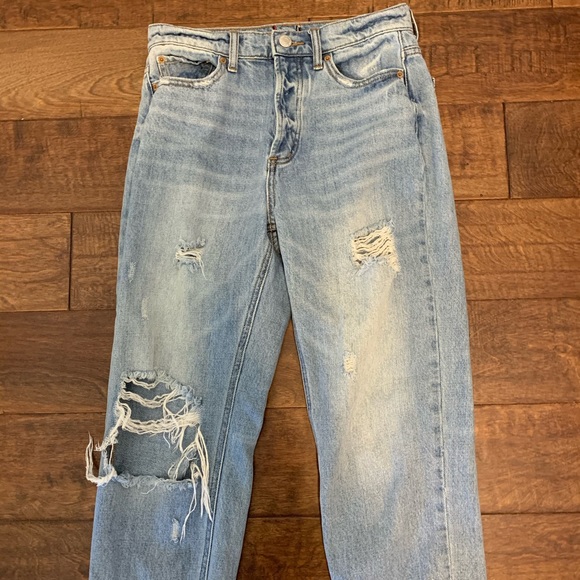 BDG Denim - ON HOLD FOR TRADE BDG mom jeans